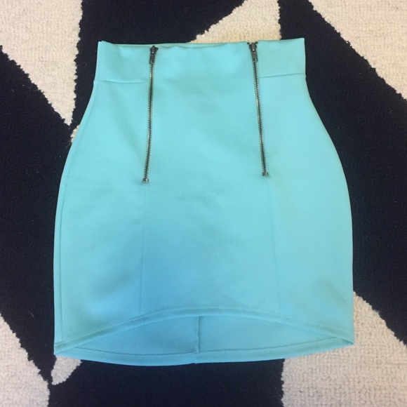 Nasty Gal Helix Zip Mini Skirt - Picture 2 of 4